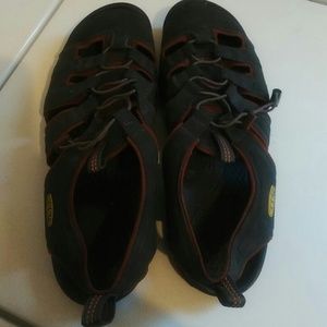 Women's Size 10 Keen Sandals